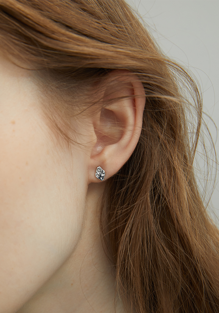 Bumpy Mini Earring (2color)